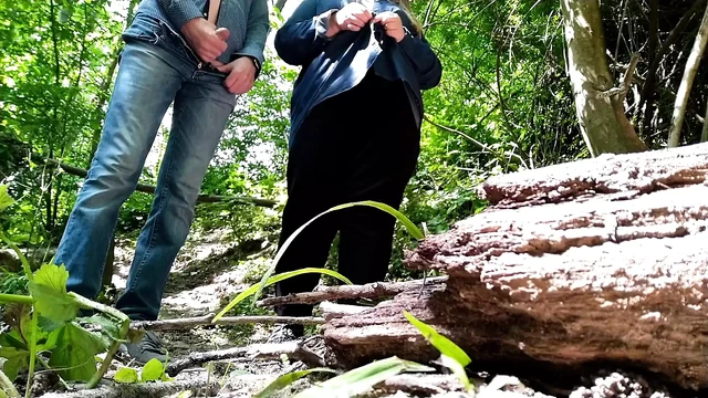 Это у тебя в первый раз кончать на природе? Не волнуйся, у тещи все получится!