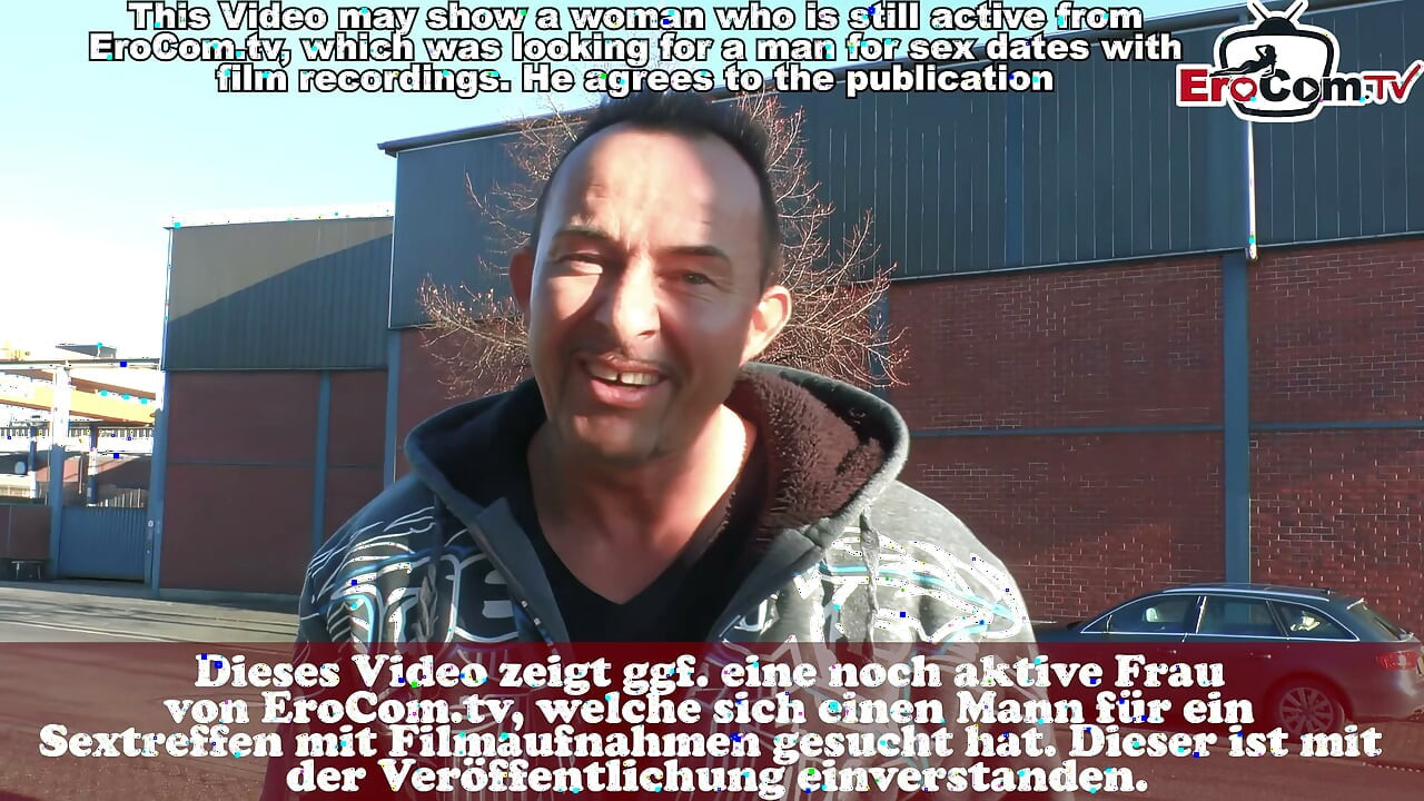 Německá normální žena přišla na ulici a šukala s kondomem