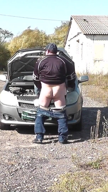 Must-see moment from "Random passerby helped MILF fix car and fucked her doggystyle"