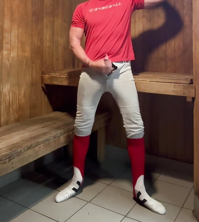 Alpha Jock fun in the sauna with JockDad87 part 8