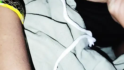 Suman Bhabhi ko nangi karke full body massage kiya.