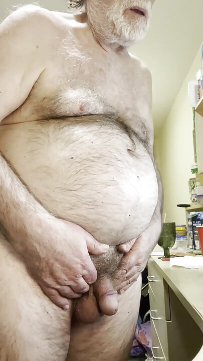 Coach Karl's Mid-afternoon Stiffy During a Live Cam Show 6231