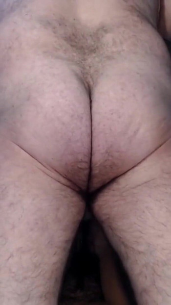 लैटिना ने सभी छेदों की चुदाई की - उसके मुंह में वीर्य शॉट हो जाता है । क्लिप 1