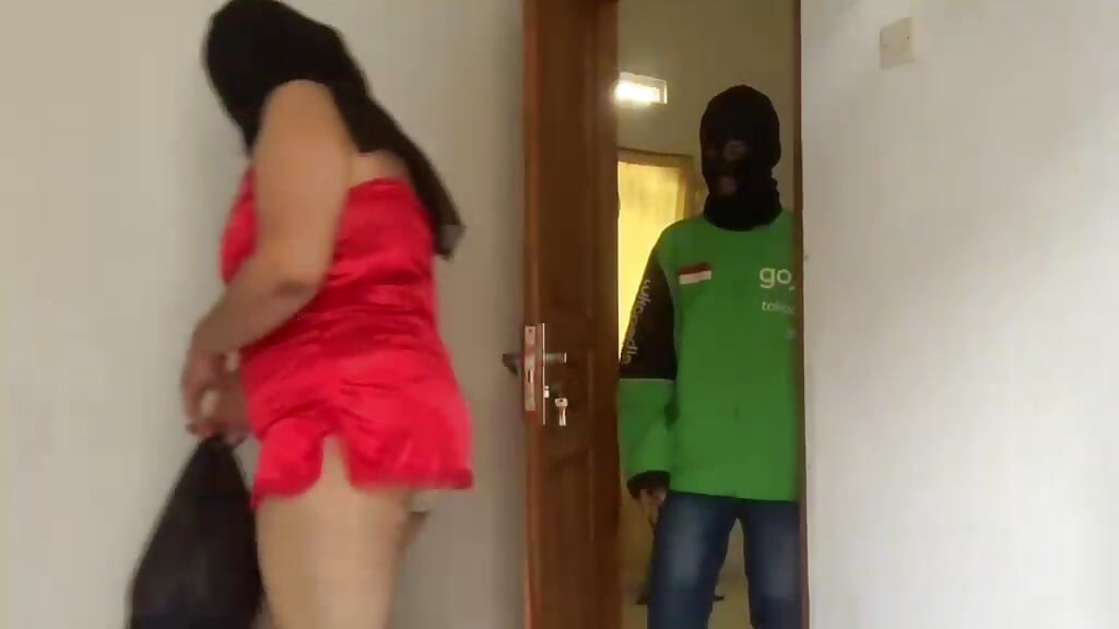 Rochia de mireasă a mătușii Anne este adorabilă