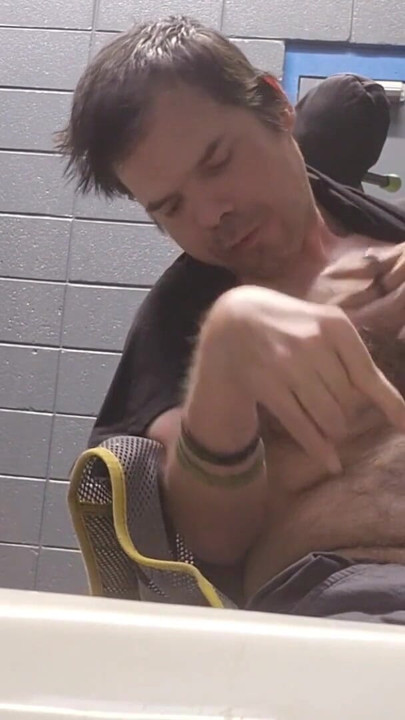 Kevy 69's A Little Quickie Orgasm at the Park | Clip 1