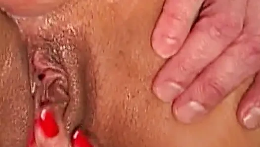 Leidenschaftlicher Amateur-Sex: Von Zärtlichkeiten zu