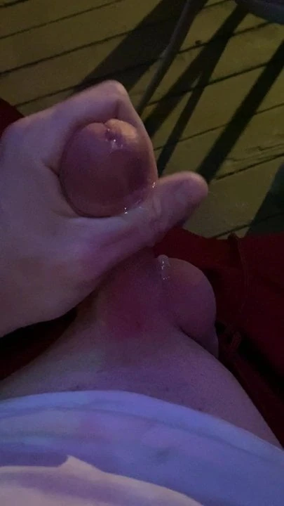 Outdoor cumshot