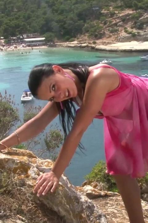 The pink pareo