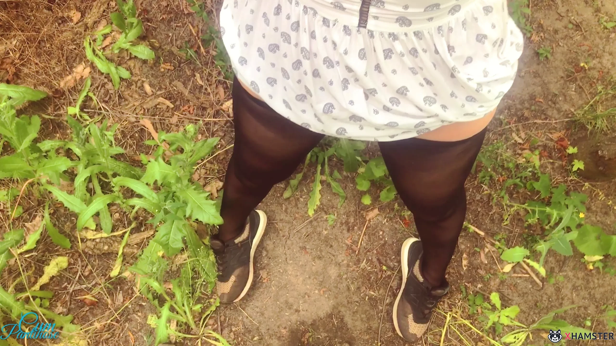 公園での危険なセックス-野外ハメ撮りcum_pantyhose