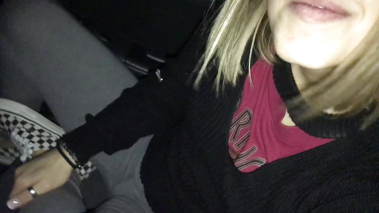 Risky Sloppy Car Horny Blowjob