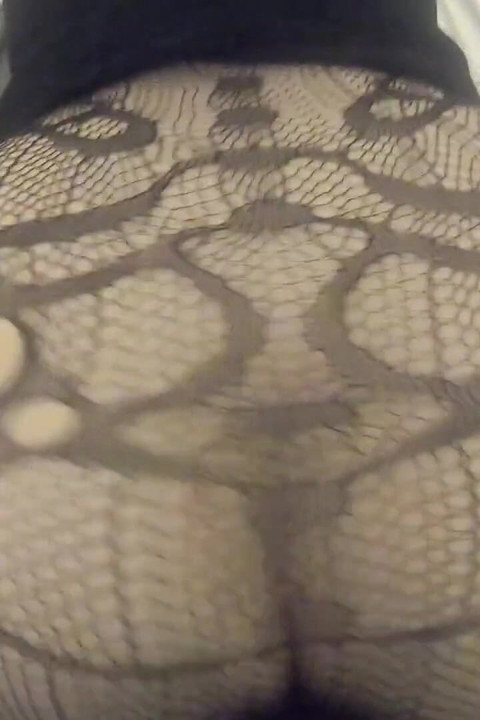 White Emo PAWG Is Authority to Trot