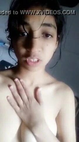 Bhabhi showing doodu
