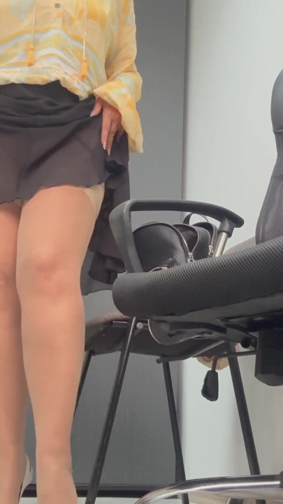 Sexy secretary dances lasciviously at the office and tells about her adventure with the Uber driver | Clip 1