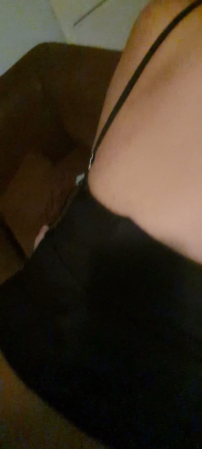 Busty Indian MILF gets eaten out | Clip 1
