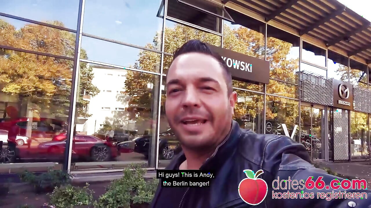 Underfucked MILF Vicky sex session behind gas station!