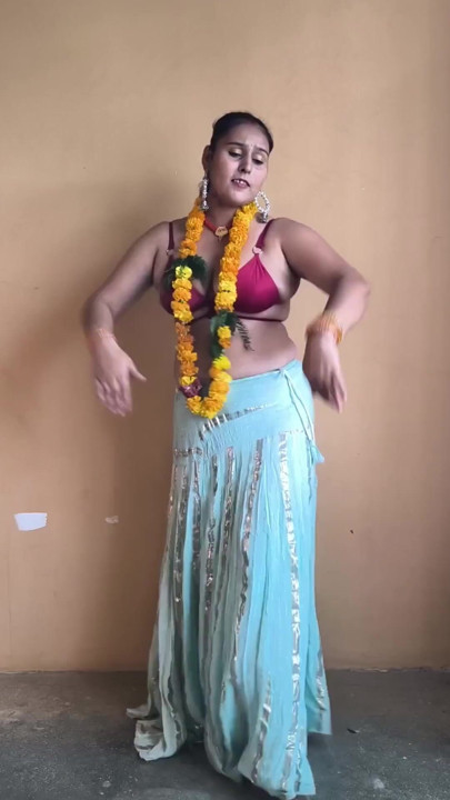 Spectacular moment from "Puja baby dance performance"