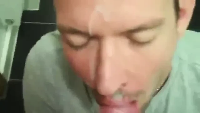 Facial and cum swallowing