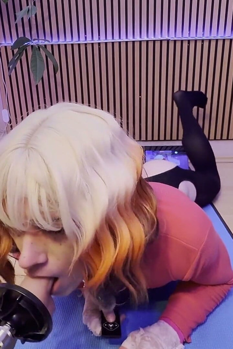 Sissy Elvi Lynx Fucks Her Ass with Huge Dildo and Sucks It Clean
