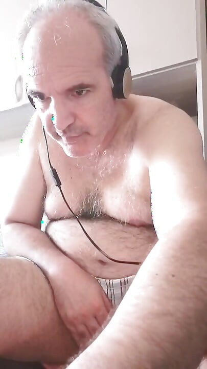 I Massage My Penis Eager for Caresses!