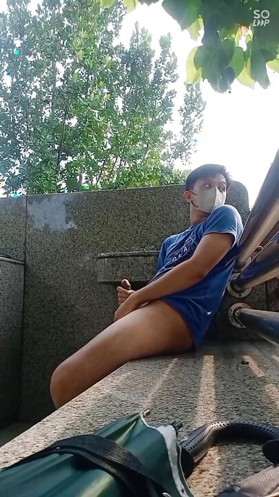 Aisa Young Twink Outdoor Jerk off and Cum