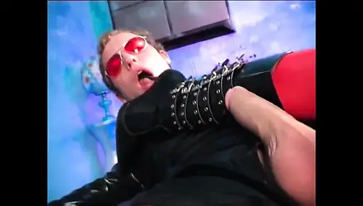 Она хочет, чтобы ее почти не трахали как шлюху