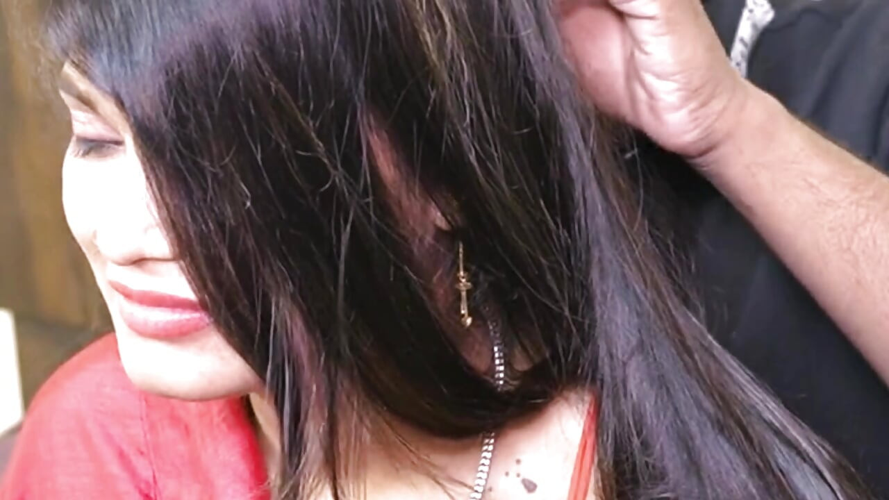 Indyjski Hinduska Sąsiad ostro zerżnięta po zobaczeniu dużego kutasa