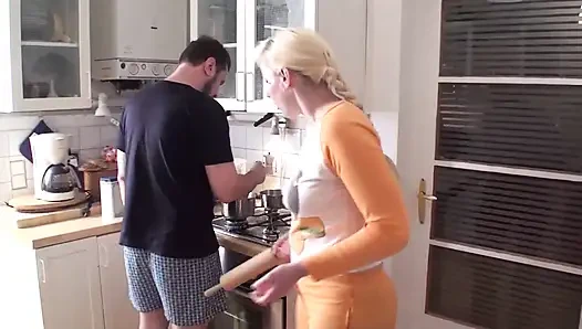 Kochen unter strikter aufsicht