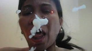 Филиппинская жена Gina Jones лижет мою сперму.