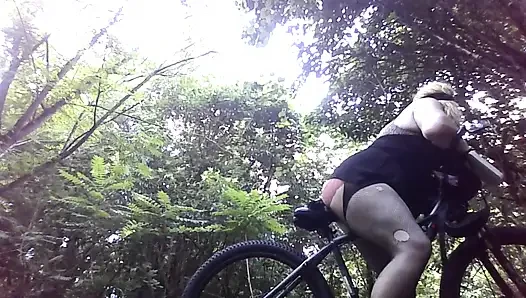 CD Slut Turns Bike Seat Into Sex Toy Outdoor