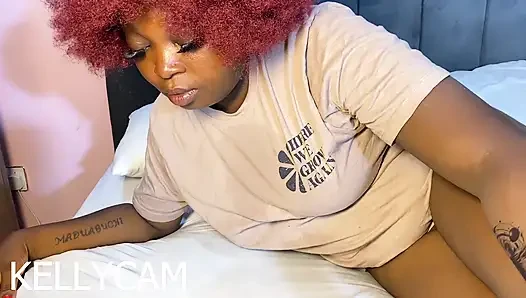 Madam amcığımın ıslanmaları için hayatımı sikiyorum