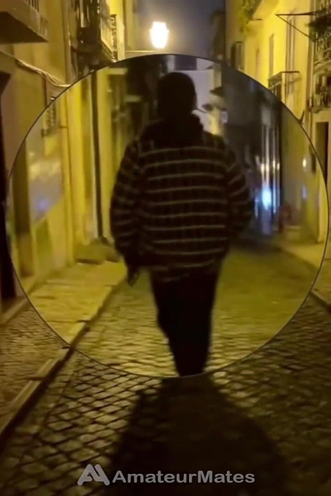 Samlingsvideo Av Amatörpojkar Som Blinkar Sin Röv På Gatan