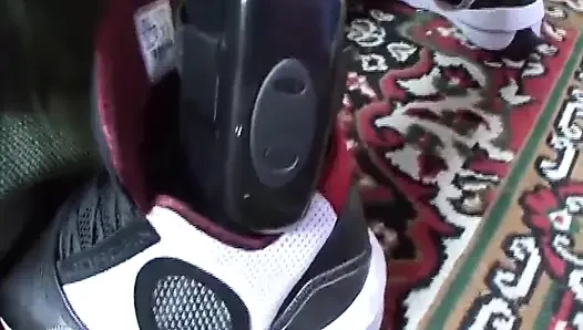 Очень большое черное тело на большом черном члене