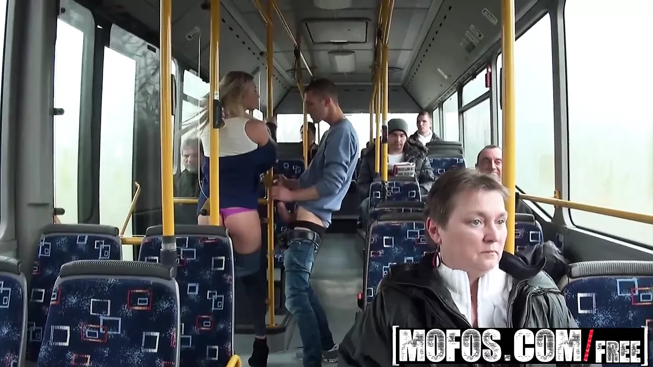 Mofos - Mofos B Sides - Lindsey Olsen - Ass-Fucked on the Pu