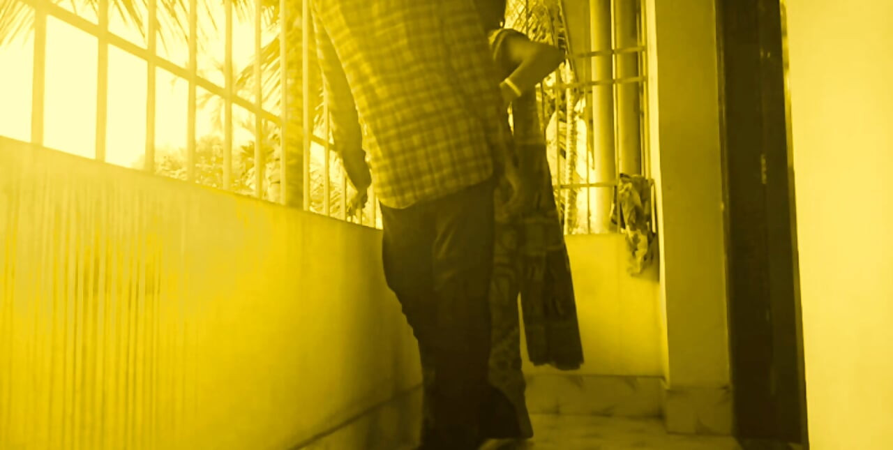 I went to Hot bhabhi’s house during Rainy vacation and enjoyed a lot with my lovely bhabhi,