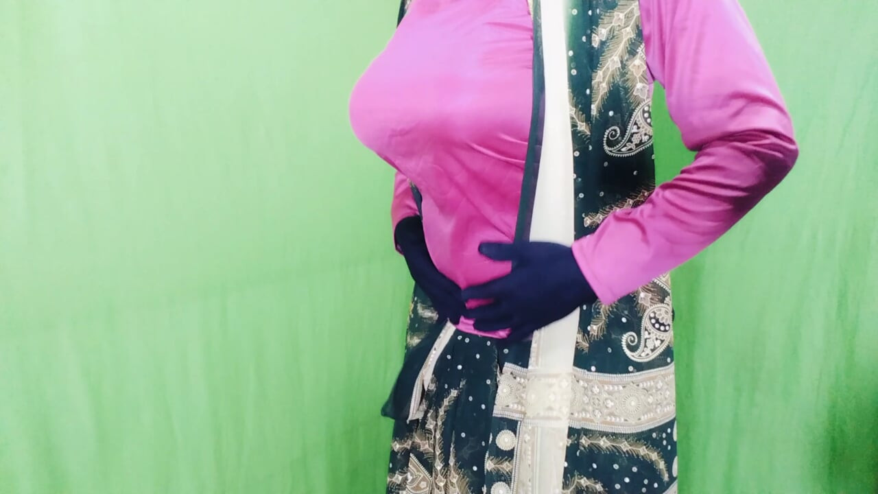 Bhabhi desi kampung berkongkek pepek ketat di luar dengan devar desi kampung bhabhi panas