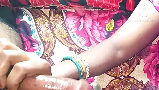 Desi bhabhi handjob
