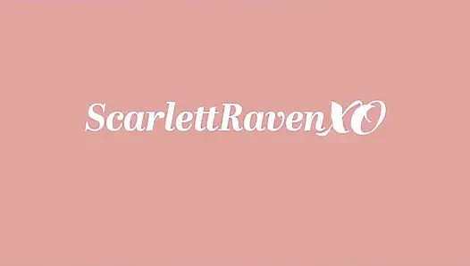 Scarlettravenxo lagi asik masturbasi sambil pakai baju