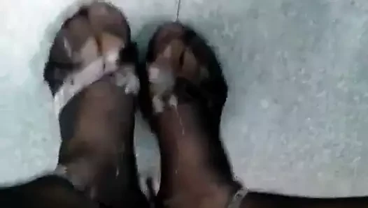 Cum üzerinde benim çorap ayak