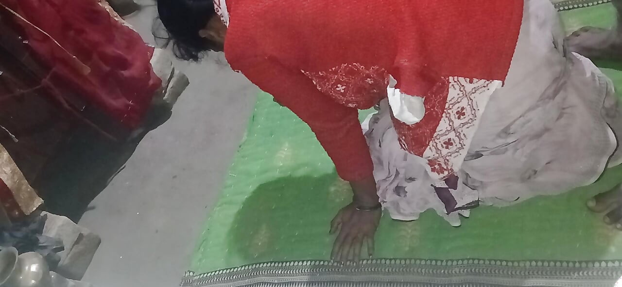 Desi Village Bhabhi Ko Doggy Style Mein Jamkar Choda – Tight Chut Faad Di Hindi Audio