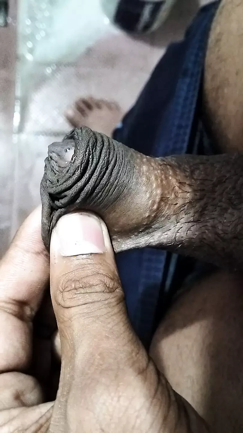 Hintli kız üvey erkek kardeşi tarafından sert sikiliyor