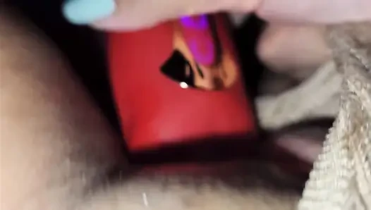 Powerful toy that eats, my pussy, it reached heaven and gives me an orgasm