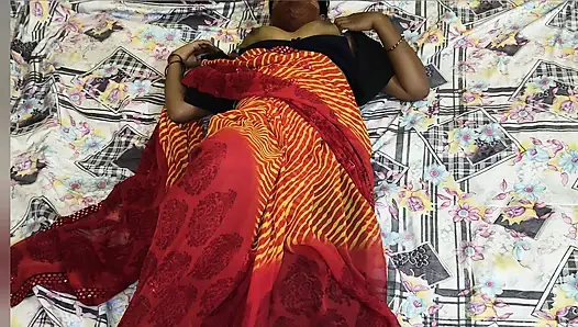 Sex bhabhi look saree fucking sucking boobs show bhabhi vs dever  desi bhabhi