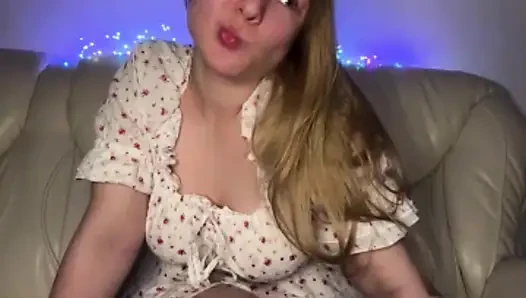 Jucielussie fucking anal with huge dildo so hard