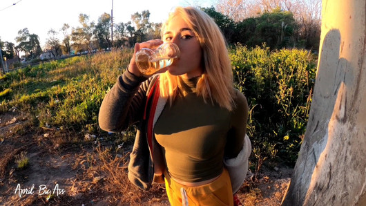 drinking piss in public, high risk in the streets, beginner slut !!! 4k