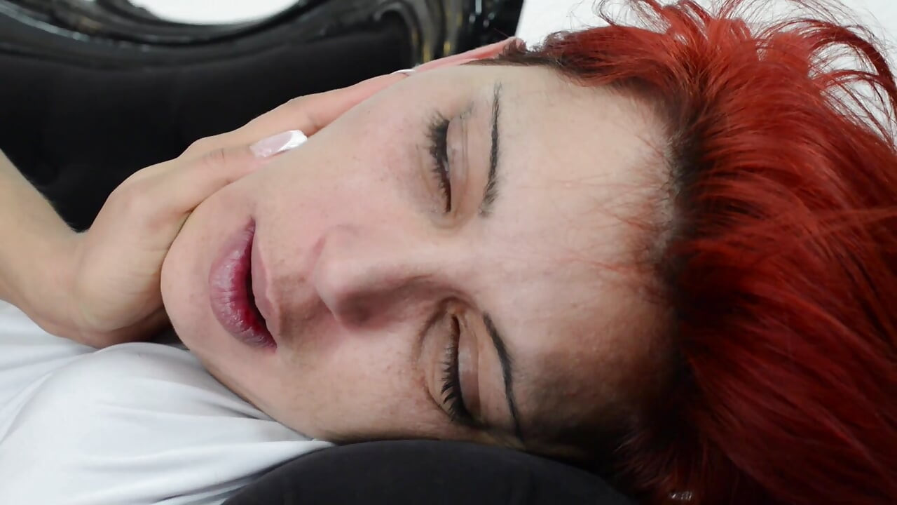 Hand - by Arabian Domina Cecilia and Her Slave