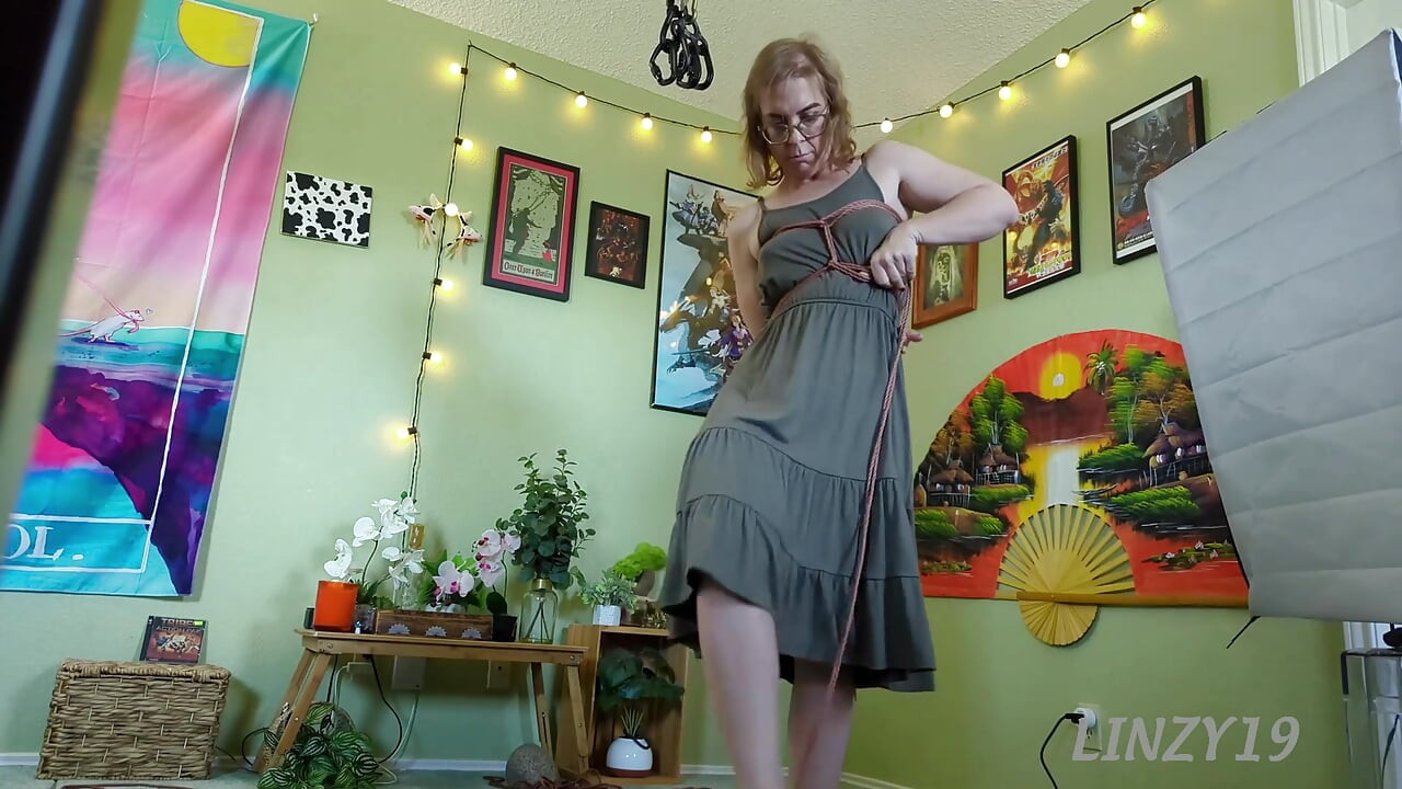 Big Booty TMILF Self-Suspends To Glorify Dagon As Well As Going Spinnies For Satan: Disclaimer I am a professional astrologist