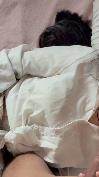 Teman sekelasku punya memek yang sangat bercreamy | Clip 1