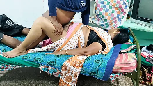 Игра пасынка с объятиями с мачехой заканчивается трахом