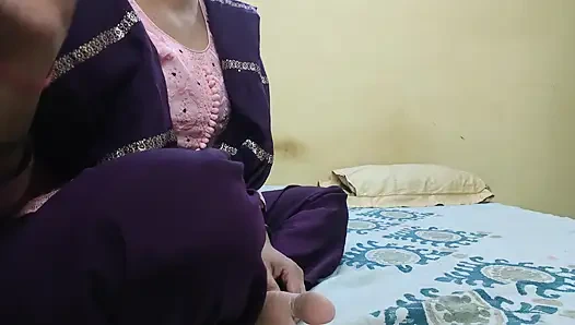 Bhabhi ko devar ne hath band kar choda