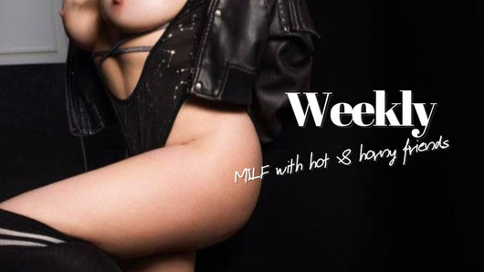 Jebem se napaljena MILF Prstima se pipa